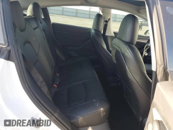 ✅ 2022 Tesla Model 3 Long Range • VIN: 5YJ3E1EB9NF298183 • Lot: 92124135. Wystawiony na Copart z przebiegiem 17 949 mil. Bezpłatny archiwum sprzedaży aukcyjnych z USA i szczegółowy raport historii pojazdu na DreamBid. Zdjęcie 10.