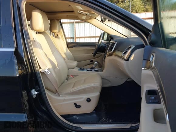 ✅ 2017 Jeep Grand Cherokee Limited • VIN: 1C4RJFBG6HC679803 • Lot: 43247246. Listed on IAAI with 139,300 mi. Free auction sales archive from the USA and detailed vehicle history report at DreamBid. Image 5.