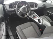 ✅ 2019 Dodge Challenger SXT • VIN: 2C3CDZAGXKH669266 • Lot: 62405754. Wystawiony na Copart z przebiegiem 64 669 mil. Bezpłatny archiwum sprzedaży aukcyjnych z USA i szczegółowy raport historii pojazdu na DreamBid. Zdjęcie 8.