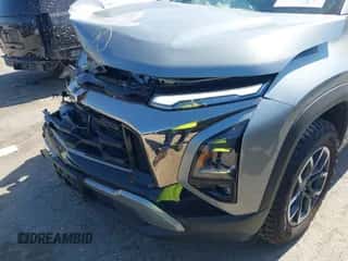 2025 Chevrolet Equinox FWD ACTIV с VIN 3GNAXKEGXSL201189, выставлен на аукционе IAAI как лот 42251229 с пробегом 6 962 миль миль и . История ставок и продаж доступна на DreamBid. Изображение 6.