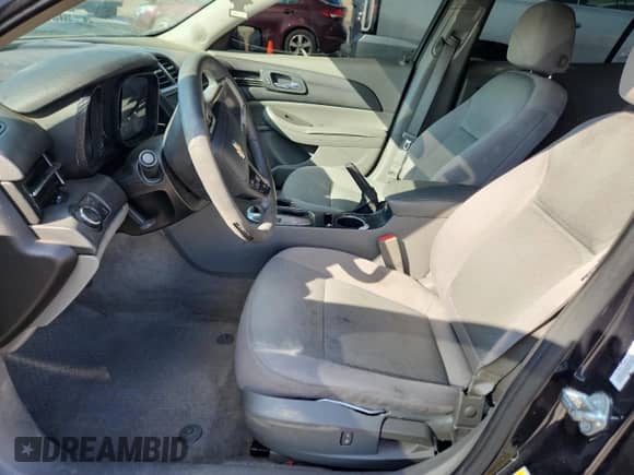 2015 Chevrolet Malibu LS z VIN 1G11B5SL9FF285640, wystawiony jako Copart lot #82276285 z przebiegiem 137 727 mil mil oraz Szkoda całkowita • Salvage title. Historia ofert i sprzedaży dostępna na DreamBid. Obrazek 7.