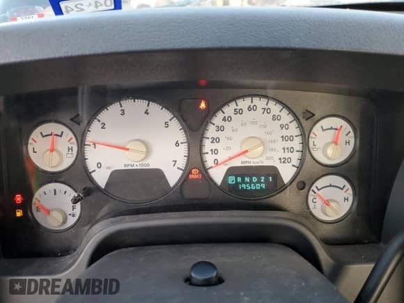 ✅ 2006 Dodge 1500 ST • VIN: 1D7HA16276J175806 • Лот: 85557764. Размещён на Copart с пробегом 195 609 миль миль. Получите бесплатный доступ к архиву аукционных продаж из США и посмотрите подробный отчёт об истории автомобиля на DreamBid. Изображение 9.