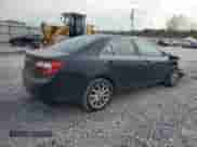 2013 Toyota Camry L z VIN 4T4BF1FK1DR305464, wystawiony jako Copart lot #81585885 z przebiegiem 229 471 mil mil oraz Szkoda całkowita • Salvage title. Historia ofert i sprzedaży dostępna na DreamBid. Obrazek 3.