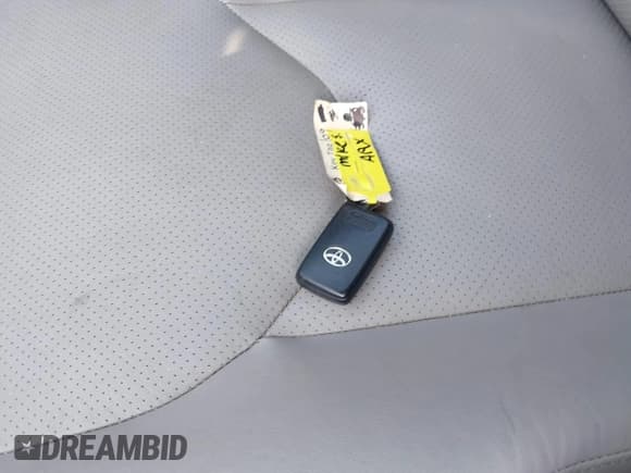 ✅ 2011 Toyota RAV4 Limited • VIN: 2T3DF4DV6BW134944 • Лот: 43145076. Опубликован ранее на IAAI с пробегом 109 950 миль. Бесплатный доступ к архиву аукционных продаж из США и подробный отчёт об истории автомобиля на DreamBid. Изображение 11.