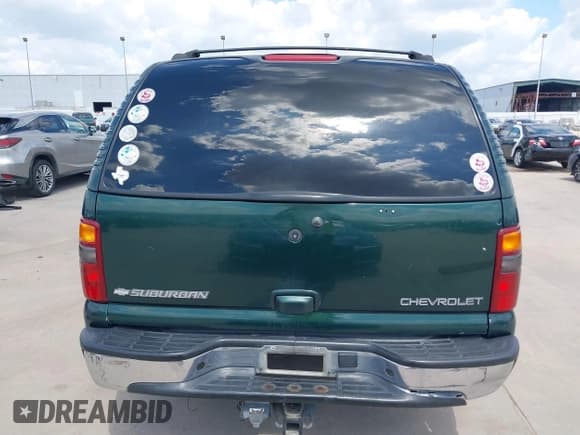 ✅ 2003 Chevrolet Suburban LS • VIN: 3GNEC16Z93G101439 • Лот: 40360593. Опубликован ранее на IAAI с пробегом 255 629 миль. Бесплатный доступ к архиву аукционных продаж из США и подробный отчёт об истории автомобиля на DreamBid. Изображение 17.