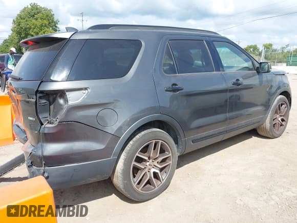 ✅ 2016 Ford Explorer Sport • VIN: 1FM5K8GT7GGD21433 • Lot: 43048591. Listed on IAAI with 55,424 mi. Free auction sales archive from the USA and detailed vehicle history report at DreamBid. Image 4.