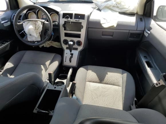 ✅ 2008 Dodge Caliber SXT • VIN: 1B3HB48B78D723585 • Лот: 73322914. Опубликован ранее на Copart с пробегом 170 731 миль. Бесплатный доступ к архиву аукционных продаж из США и подробный отчёт об истории автомобиля на DreamBid. Изображение 8.