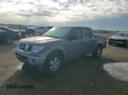 ✅ 2005 Nissan Frontier SE • VIN: 1N6AD07UX5C456141 • Lot: 84018605. Wystawiony na Copart z przebiegiem 220 048 mil. Bezpłatny archiwum sprzedaży aukcyjnych z USA i szczegółowy raport historii pojazdu na DreamBid. Zdjęcie 13.