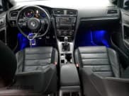 ✅ 2017 Volkswagen Golf R • VIN: WVWWF7AU5HW109114 • Lot: 93516665. Wystawiony na Copart z przebiegiem 56 760 mil. Bezpłatny archiwum sprzedaży aukcyjnych z USA i szczegółowy raport historii pojazdu na DreamBid. Zdjęcie 8.