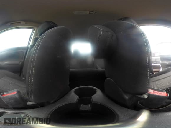 ✅ 2019 Nissan Versa S Plus • VIN: 3N1CN7APXKL844686 • Lot: 42045160. Wystawiony na IAAI z przebiegiem 94 983 mil. Bezpłatny archiwum sprzedaży aukcyjnych z USA i szczegółowy raport historii pojazdu na DreamBid. Zdjęcie 19.