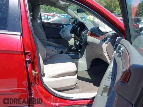 ✅ 2006 Chrysler Pacifica Touring • VIN: 2A4GF68426R842208 • Лот: 42403929. Опубликован ранее на IAAI с пробегом 231 756 миль. Бесплатный доступ к архиву аукционных продаж из США и подробный отчёт об истории автомобиля на DreamBid. Изображение 5.