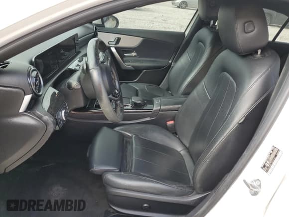 ✅ 2020 Mercedes-Benz A 220 • VIN: W1K3G4EB8LW046161 • Lot: 91485075. Wystawiony na Copart z przebiegiem 93 577 mil. Bezpłatny archiwum sprzedaży aukcyjnych z USA i szczegółowy raport historii pojazdu na DreamBid. Zdjęcie 7.