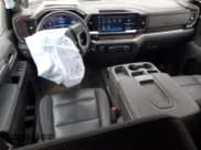 ✅ 2024 Chevrolet Silverado 1500 • VIN: 1GCVDDE86RZ100399 • Лот: 66282075. Опубликован ранее на Copart с пробегом 44 253 миль. Бесплатный доступ к архиву аукционных продаж из США и подробный отчёт об истории автомобиля на DreamBid. Изображение 8.