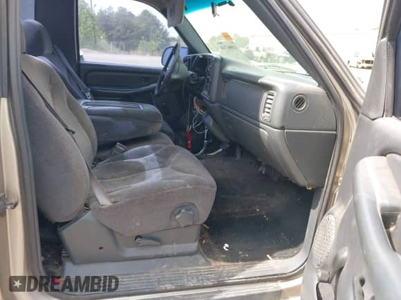 2000 GMC Sierra 1500 SLE с VIN 1GTEC14W4YZ323623, выставлен на аукционе IAAI как лот 41886710 с пробегом 261 345 миль миль и . История ставок и продаж доступна на DreamBid. Изображение 5.