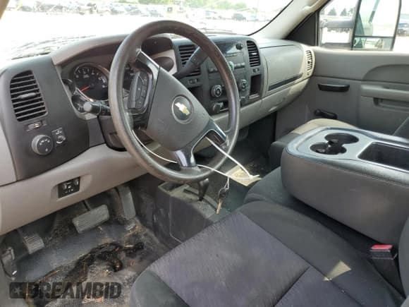 ✅ 2014 Chevrolet Silverado 2500HD Work Truck • VIN: 1GC0KVCG2EF165276 • Lot: 60519725. Listed on Copart with Not provided. Free auction sales archive from the USA and detailed vehicle history report at DreamBid. Image 8.