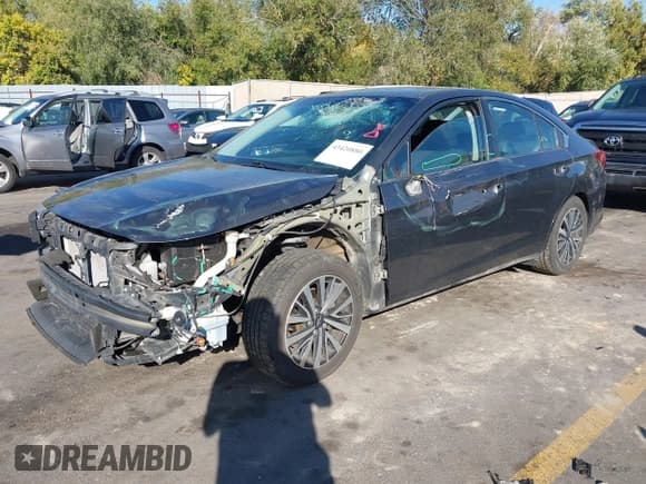 ✅ 2019 Subaru Legacy Premium • VIN: 4S3BNAF69K3009356 • Lot: 43420880. Wystawiony na IAAI z przebiegiem 59 099 mil. Bezpłatny archiwum sprzedaży aukcyjnych z USA i szczegółowy raport historii pojazdu na DreamBid. Zdjęcie 19.