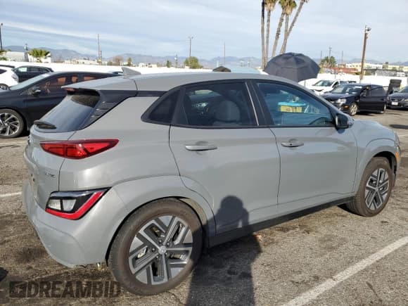 ✅ 2023 Hyundai Kona SE • VIN: KM8K23AG3PU183747 • Лот: 37940834. Опубликован ранее на Copart с пробегом 13 294 миль. Бесплатный доступ к архиву аукционных продаж из США и подробный отчёт об истории автомобиля на DreamBid. Изображение 3.