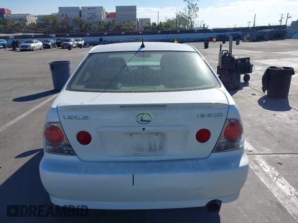 ✅ 2005 Lexus IS 300 • VIN: JTHBD192150100783 • Lot: 43291192. Listed on IAAI with 93,476 mi. Free auction sales archive from the USA and detailed vehicle history report at DreamBid. Image 16.