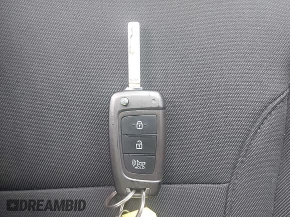 ✅ 2022 Hyundai Tucson SE • VIN: 5NMJACAE9NH060704 • Lot: 42611477. Wystawiony na IAAI z przebiegiem 35 953 mil. Bezpłatny archiwum sprzedaży aukcyjnych z USA i szczegółowy raport historii pojazdu na DreamBid. Zdjęcie 11.