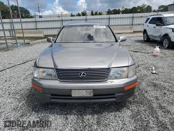 ✅ 1995 Lexus LS 400 • VIN: JT8UF22E2S0035872 • Lot: 68370775. Listed on Copart with 192,575 mi. Free auction sales archive from the USA and detailed vehicle history report at DreamBid. Image 5.