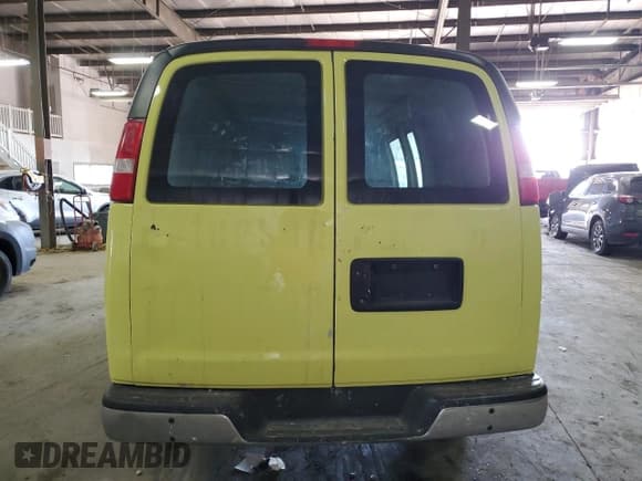 ✅ 2016 GMC Savana Cargo • VIN: 1GTW7AFF3G1904467 • Lot: 50577005. Wystawiony na Copart z przebiegiem 137 186 mil. Bezpłatny archiwum sprzedaży aukcyjnych z USA i szczegółowy raport historii pojazdu na DreamBid. Zdjęcie 6.