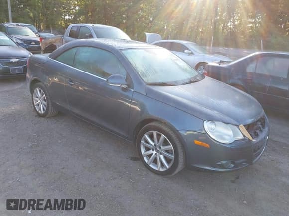 ✅ 2007 Volkswagen Eos 2.0T • VIN: WVWFA71F17V038112 • Lot: 43125519. Listed on IAAI with 210,762 mi. Free auction sales archive from the USA and detailed vehicle history report at DreamBid. Image 1.