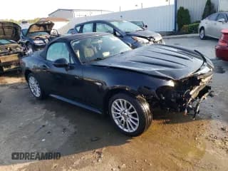 ✅ 2017 FIAT 124 Spider Elaborazione Abarth • VIN: JC1NFAEKXH0106887 • Лот: 71098874. Опубликован ранее на Copart с пробегом 74 887 миль. Бесплатный доступ к архиву аукционных продаж из США и подробный отчёт об истории автомобиля на DreamBid. Изображение 4.