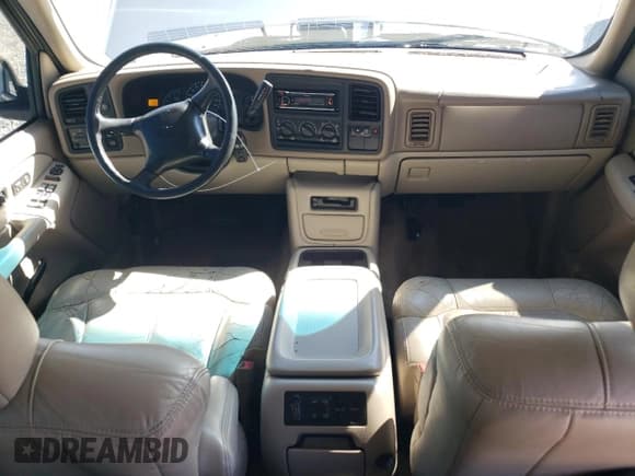 ✅ 2001 Chevrolet Suburban LS • VIN: 3GNEC16T21G265902 • Лот: 44120685. Опубликован ранее на Copart с пробегом 299 460 миль. Бесплатный доступ к архиву аукционных продаж из США и подробный отчёт об истории автомобиля на DreamBid. Изображение 8.