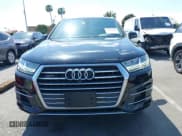 ✅ 2019 Audi Q7 Premium Plus • VIN: WA1LHAF78KD025573 • Lot: 42173645. Wystawiony na IAAI z przebiegiem 45 809 mil. Bezpłatny archiwum sprzedaży aukcyjnych z USA i szczegółowy raport historii pojazdu na DreamBid. Zdjęcie 12.