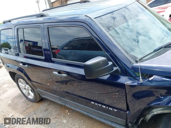 ✅ 2016 Jeep Patriot Sport • VIN: 1C4NJPBB8GD681974 • Lot: 42389995. Wystawiony na IAAI z przebiegiem 156 092 mil. Bezpłatny archiwum sprzedaży aukcyjnych z USA i szczegółowy raport historii pojazdu na DreamBid. Zdjęcie 13.