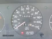 ✅ 1995 Toyota Corolla DX • VIN: 2T1AE09B0SC119881 • Лот: 43627422. Опубликован ранее на IAAI с пробегом 244 981 миль. Бесплатный доступ к архиву аукционных продаж из США и подробный отчёт об истории автомобиля на DreamBid. Изображение 15.