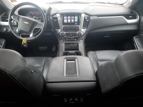 ✅ 2016 Chevrolet Suburban LT • VIN: 1GNSKHKC2GR285628 • Lot: 82416725. Listed on Copart with 150,747 mi. Free auction sales archive from the USA and detailed vehicle history report at DreamBid. Image 8.