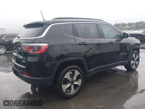 ✅ 2018 Jeep Compass Latitude • VIN: 3C4NJDBB6JT115232 • Лот: 43517758. Опубликован ранее на IAAI с пробегом 113 575 миль. Бесплатный доступ к архиву аукционных продаж из США и подробный отчёт об истории автомобиля на DreamBid. Изображение 4.