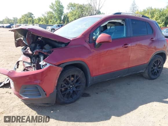 2021 Chevrolet Trax LT z VIN KL7CJLSB1MB324480, wystawiony jako IAAI lot #43222826 z przebiegiem 91 008 mil mil oraz . Historia ofert i sprzedaży dostępna na DreamBid. Obrazek 2.