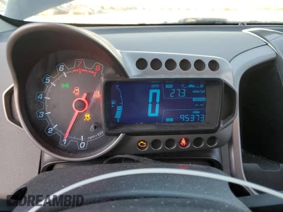 2015 Chevrolet Sonic LTZ with VIN 1G1JE5SBXF4118102, listed as a Copart auction lot 85423335 with 95,373 mi miles and Clean title. Bid and sale history available at DreamBid. Image 9.