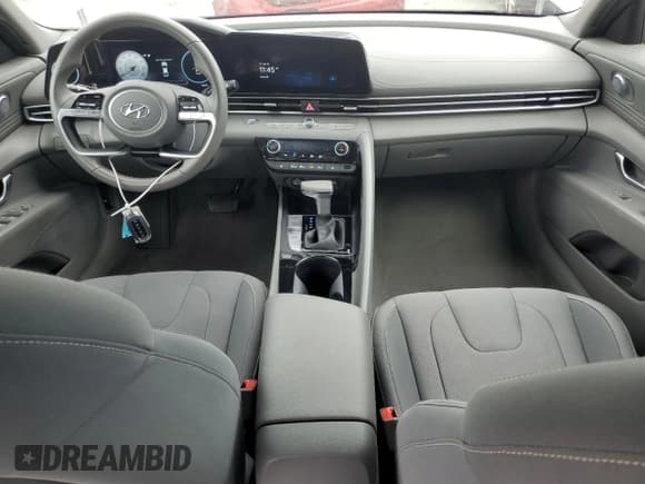 ✅ 2023 Hyundai Elantra SEL • VIN: 5NPLS4AG8PH108163 • Lot: 81790635. Listed on Copart with 34,855 mi. Free auction sales archive from the USA and detailed vehicle history report at DreamBid. Image 8.