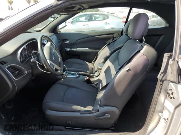 ✅ 2013 Chrysler 200 Touring • VIN: 1C3BCBEB4DN606386 • Lot: 68857365. Listed on Copart with 133,208 mi. Free auction sales archive from the USA and detailed vehicle history report at DreamBid. Image 7.