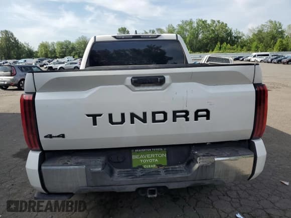✅ 2024 Toyota Tundra SR5 • VIN: 5TFLA5DB2RX237838 • Лот: 60689305. Опубликован ранее на Copart с пробегом 19 513 миль. Бесплатный доступ к архиву аукционных продаж из США и подробный отчёт об истории автомобиля на DreamBid. Изображение 6.