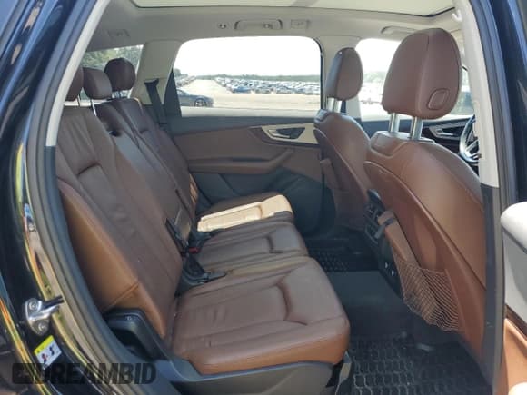 ✅ 2018 Audi Q7 Premium • VIN: WA1AHAF78JD001179 • Лот: 71205905. Опубликован ранее на Copart с пробегом 103 270 миль. Бесплатный доступ к архиву аукционных продаж из США и подробный отчёт об истории автомобиля на DreamBid. Изображение 11.