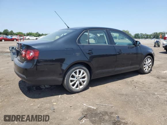 ✅ 2010 Volkswagen Jetta Limited Edition • VIN: 3VWAZ7AJXAM117641 • Lot: 62747675. Wystawiony na Copart z przebiegiem 174 407 mil. Bezpłatny archiwum sprzedaży aukcyjnych z USA i szczegółowy raport historii pojazdu na DreamBid. Zdjęcie 3.