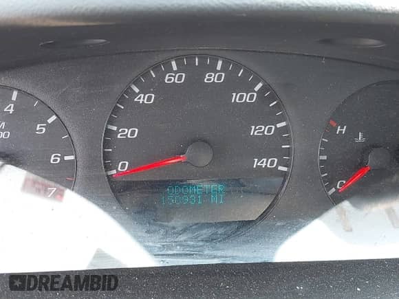 2014 Chevrolet Impala Police Police z VIN 2G1WD5E32E1152784, wystawiony jako IAAI lot #42370670 z przebiegiem 150 931 mil mil oraz . Historia ofert i sprzedaży dostępna na DreamBid. Obrazek 7.