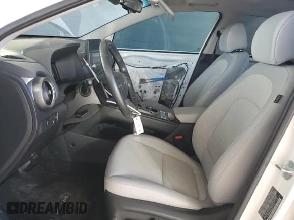 ✅ 2022 Hyundai Kona SEL • VIN: KM8K33AG9NU154022 • Лот: 74778594. Опубликован ранее на Copart с пробегом 12 103 миль. Бесплатный доступ к архиву аукционных продаж из США и подробный отчёт об истории автомобиля на DreamBid. Изображение 7.