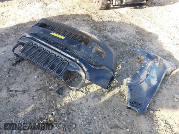 ✅ 2016 Jeep Renegade Latitude • VIN: ZACCJABT6GPE31258 • Lot: 41585593. Listed on IAAI with 113,198 mi. Free auction sales archive from the USA and detailed vehicle history report at DreamBid. Image 12.