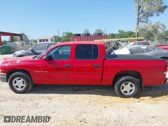 ✅ 2000 Dodge Dakota Sport • VIN: 1B7GL2AX0YS685498 • Lot: 42069753. Listed on IAAI with 56,269 mi. Free auction sales archive from the USA and detailed vehicle history report at DreamBid. Image 14.