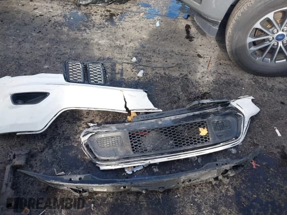 ✅ 2019 Jeep Grand Cherokee Laredo E • VIN: 1C4RJFAG0KC545782 • Lot: 43665243. Listed on IAAI with 68,393 mi. Free auction sales archive from the USA and detailed vehicle history report at DreamBid. Image 11.