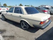 ✅ 1985 Mercedes-Benz 300 • VIN: WDBAB33CXFA210533 • Lot: 42653106. Listed on IAAI with 248,379 mi. Free auction sales archive from the USA and detailed vehicle history report at DreamBid. Image 3.