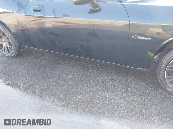 ✅ 2010 Dodge Challenger SE • VIN: 2B3CJ4DV8AH321659 • Lot: 41760527. Wystawiony na IAAI z przebiegiem 127 059 mil. Bezpłatny archiwum sprzedaży aukcyjnych z USA i szczegółowy raport historii pojazdu na DreamBid. Zdjęcie 13.