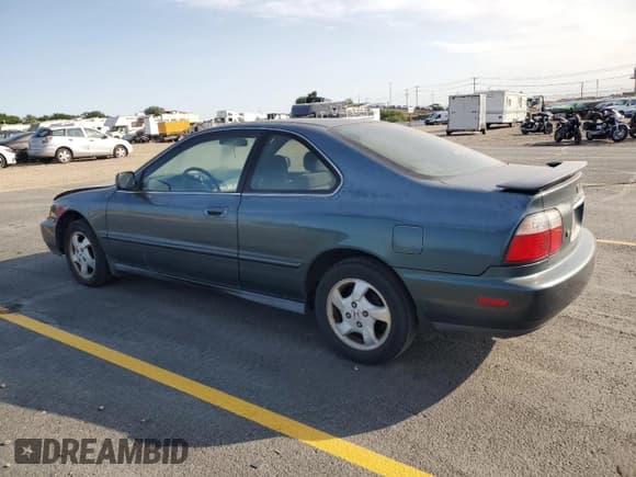 ✅ 1996 Honda Accord EX • VIN: 1HGCD7258TA030611 • Лот: 58830185. Опубликован ранее на Copart с пробегом 166 860 миль. Бесплатный доступ к архиву аукционных продаж из США и подробный отчёт об истории автомобиля на DreamBid. Изображение 2.