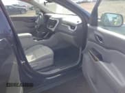 ✅ 2019 GMC Acadia SLE • VIN: 1GKKNLLA1KZ196517 • Lot: 41849045. Wystawiony na IAAI z przebiegiem 49 722 mil. Bezpłatny archiwum sprzedaży aukcyjnych z USA i szczegółowy raport historii pojazdu na DreamBid. Zdjęcie 5.