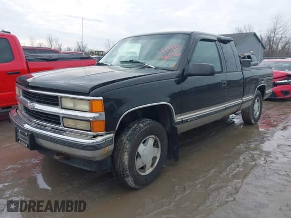 1999 Chevrolet Silverado 1500 с VIN 1GCEK19R4XR105881, выставлен на аукционе IAAI как лот 41463696 с пробегом 323 184 миль миль и . История ставок и продаж доступна на DreamBid. Изображение 17.